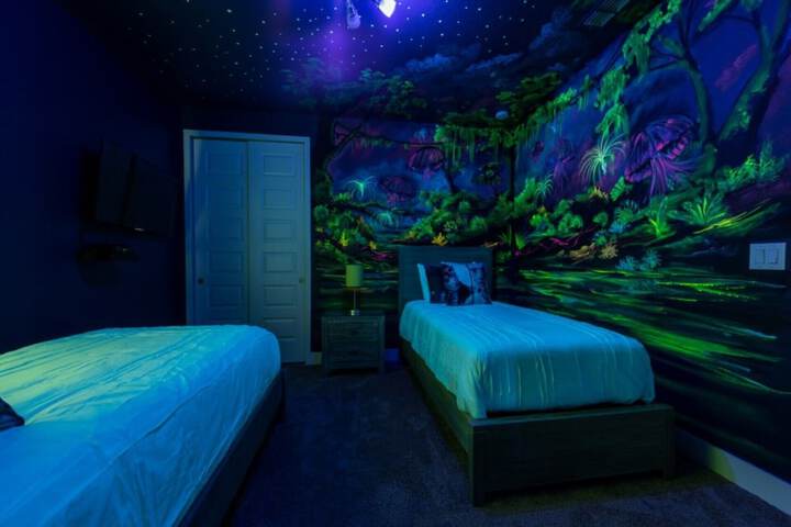 Room 15 of 51