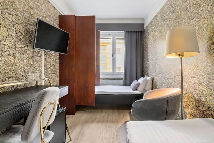Room 35 of 57