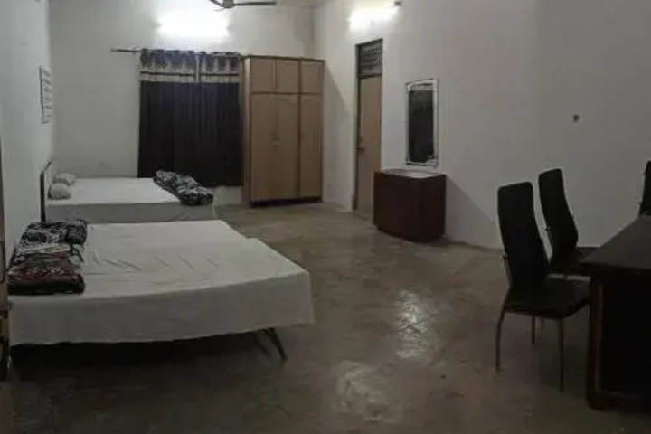 Room 3 of 25