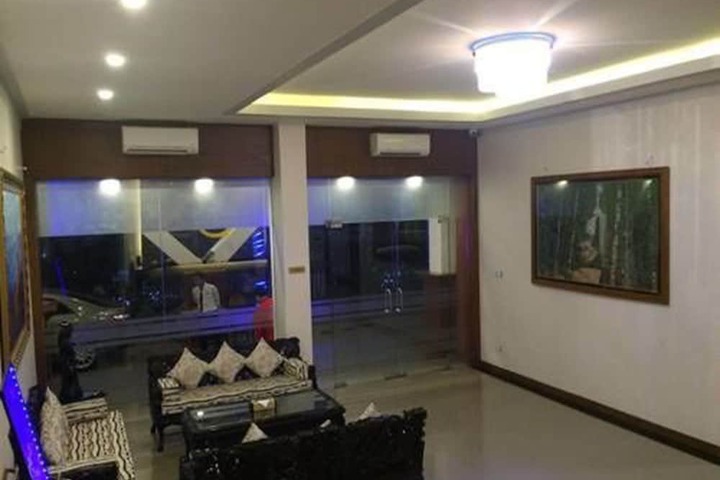 Hotel Interior 4 of 41
