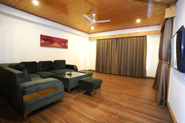 Room 8 of 51