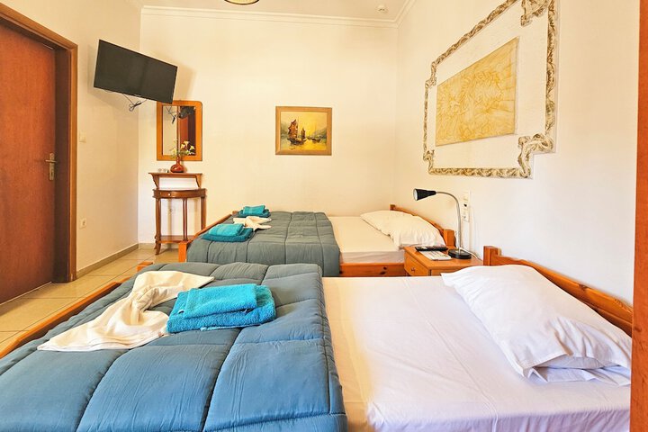 Room 27 of 69