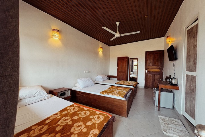 Room 2 of 14