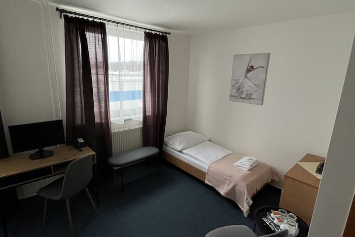 Room 14 of 49
