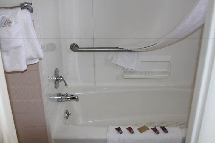 Room 138 of 175