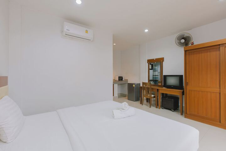 Room 19 of 157