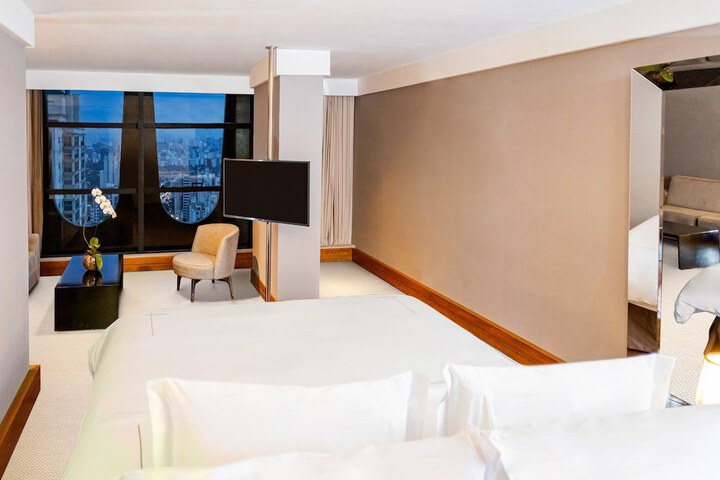 Room 13 of 89