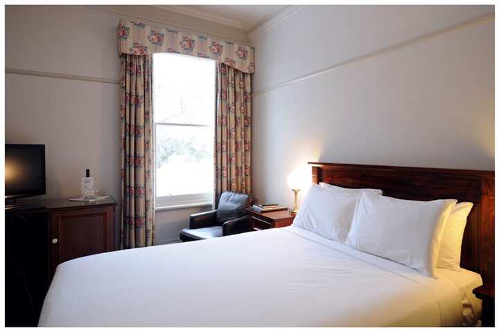Room 15 of 345