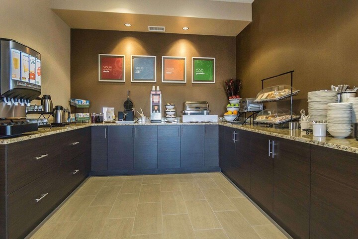 Breakfast area