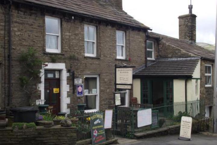 LABURNUM HOUSE