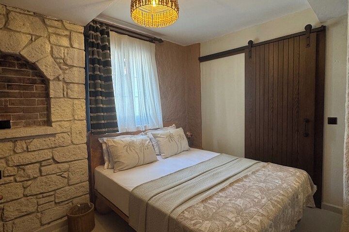 Room 10 of 41