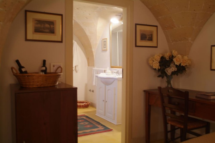 Room 17 of 29