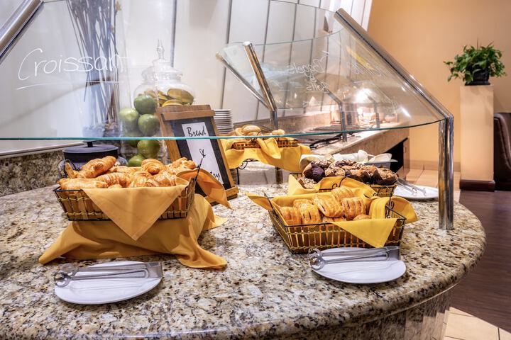 Breakfast buffet