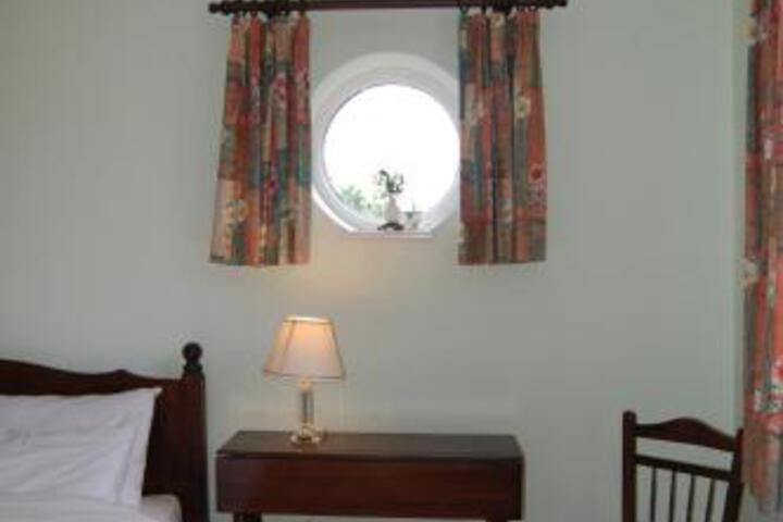 Ardtarmon House