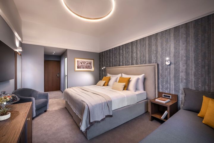 Room 12 of 75