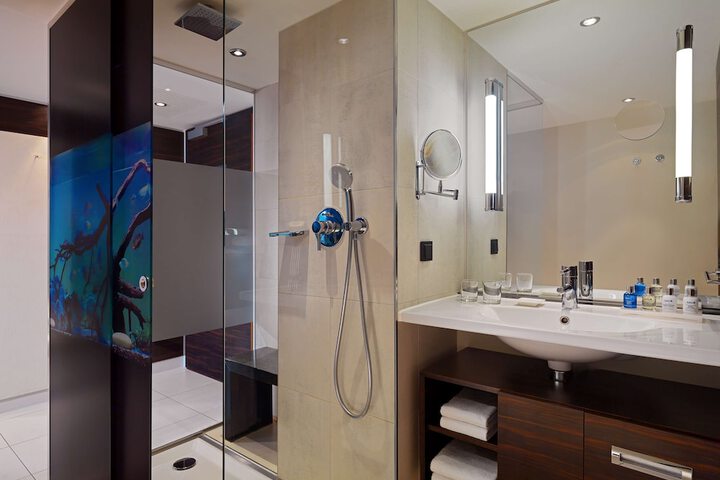 Room 14 of 46