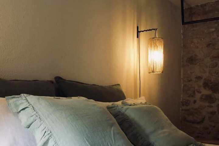 Room 15 of 42