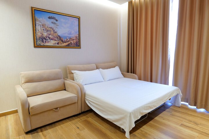 Room 44 of 74