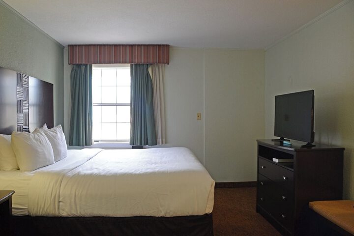 Room 22 of 32