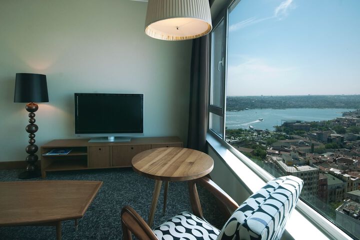 Room 15 of 61