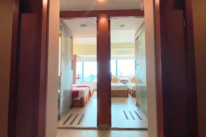 Room 10 of 36