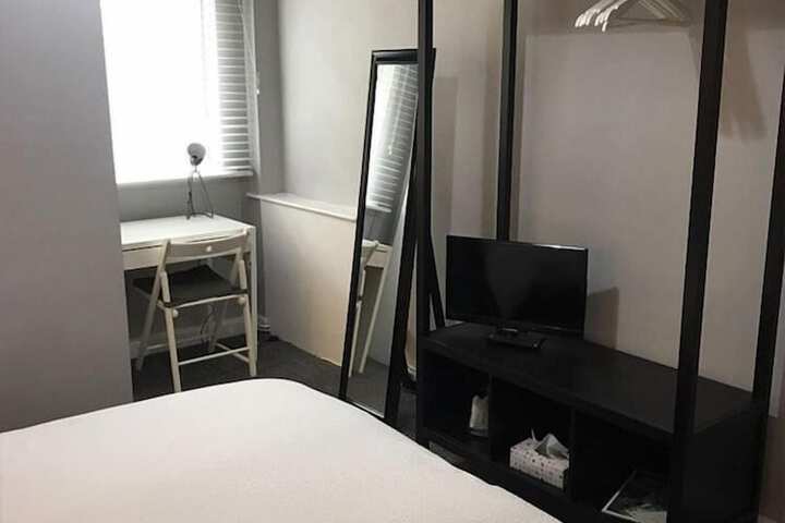 Room 10 of 47