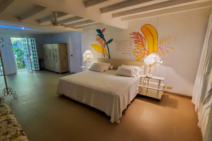 Room 12 of 64
