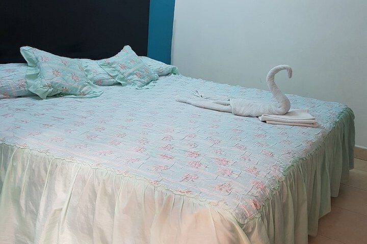 Room 7 of 66
