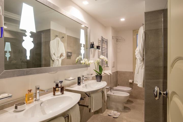 Bathroom Interior Photo