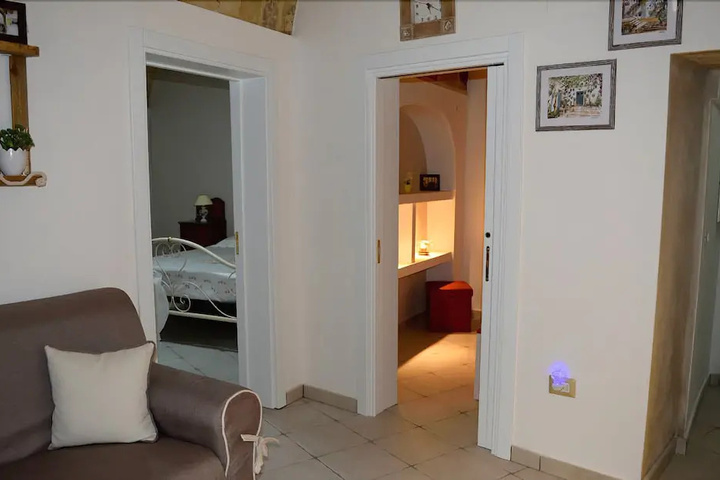 Room 2 of 15