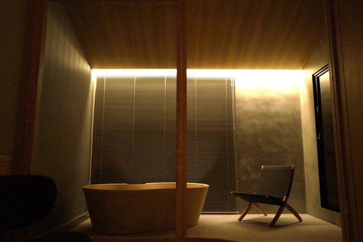 Room 12 of 19