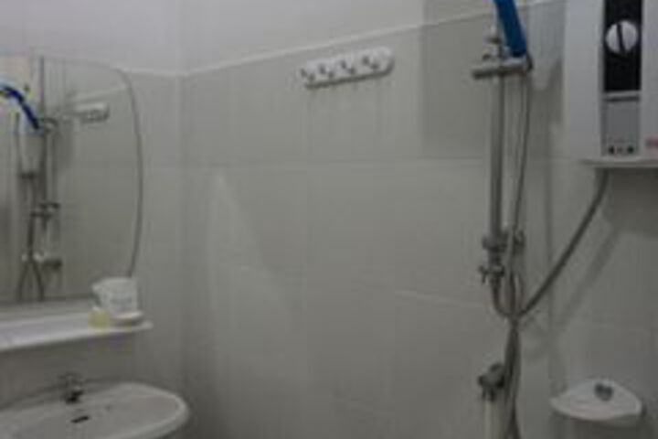 Room 4 of 27