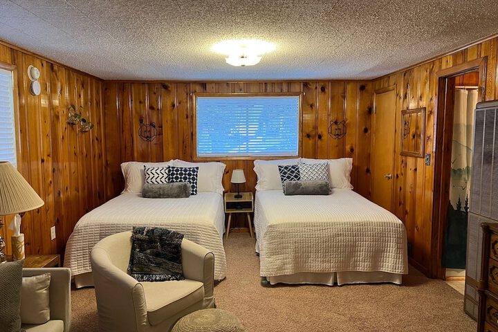 Room 28 of 236