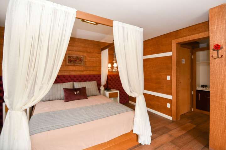 Room 31 of 105
