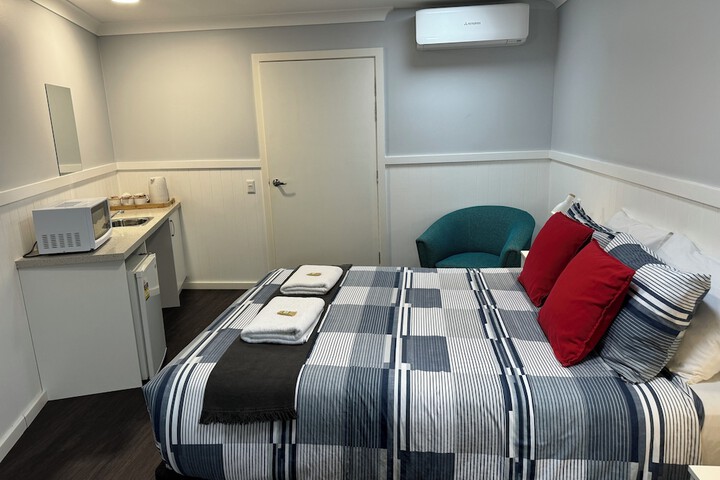 Room 9 of 47