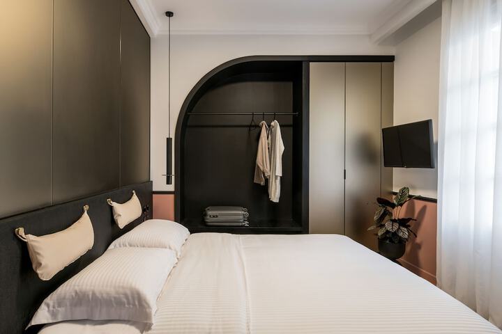 Room 12 of 54