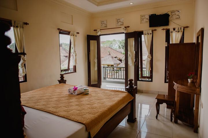 Room 9 of 27
