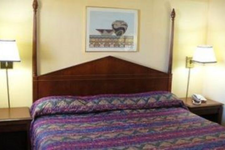 Room 4 of 11