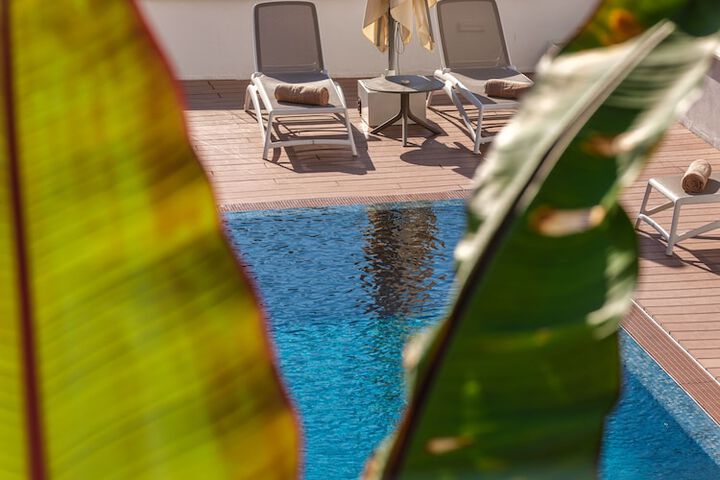 Pool 48 of 66
