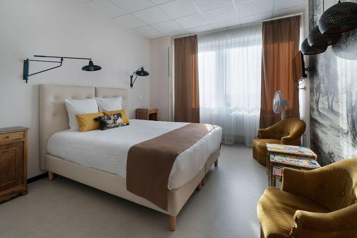 Room 9 of 41