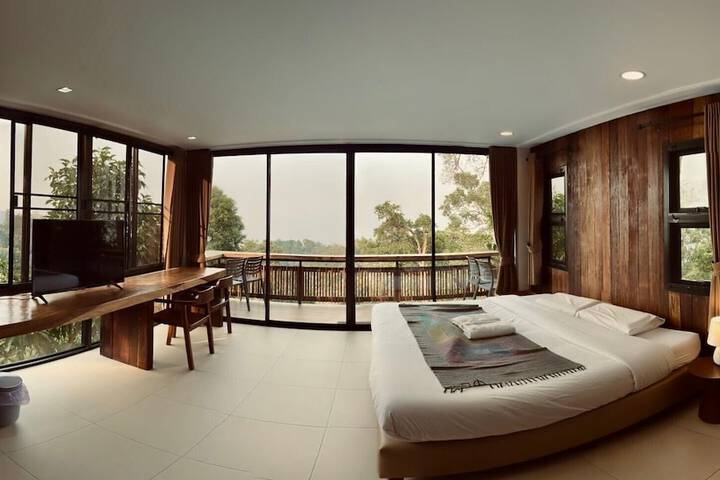 Room 30 of 94