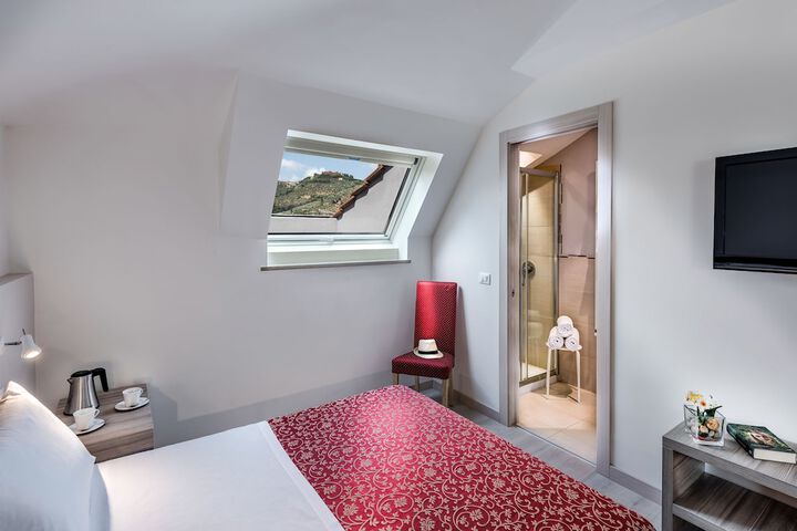 Room 14 of 55