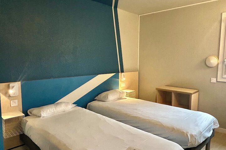 Room 21 of 66
