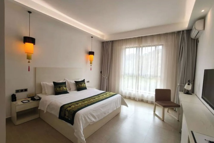 Room 27 of 60