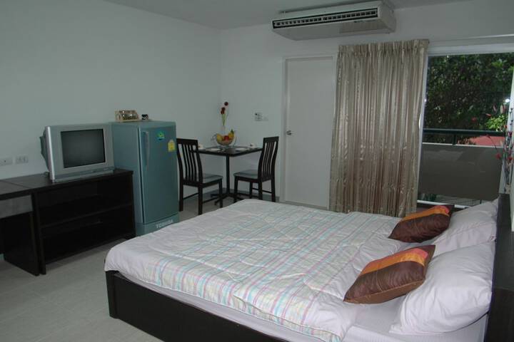 Room 3 of 18