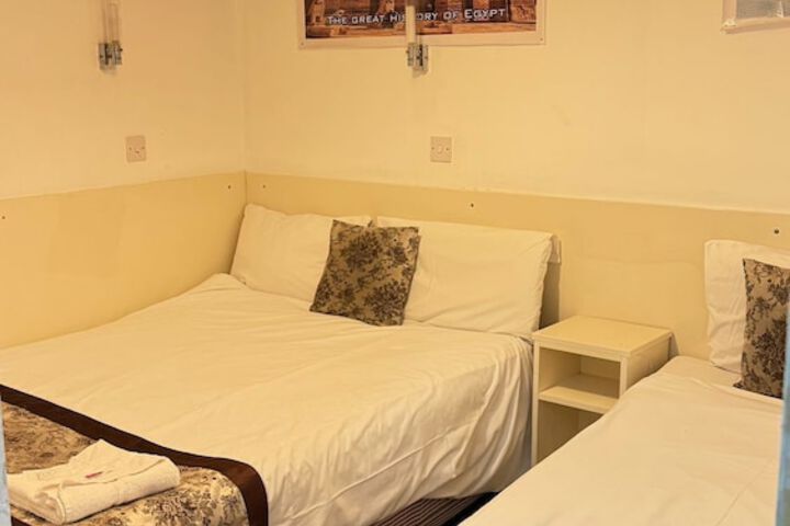 Room 67 of 118