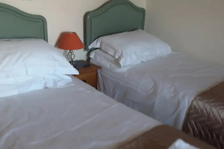 Room 2 of 11