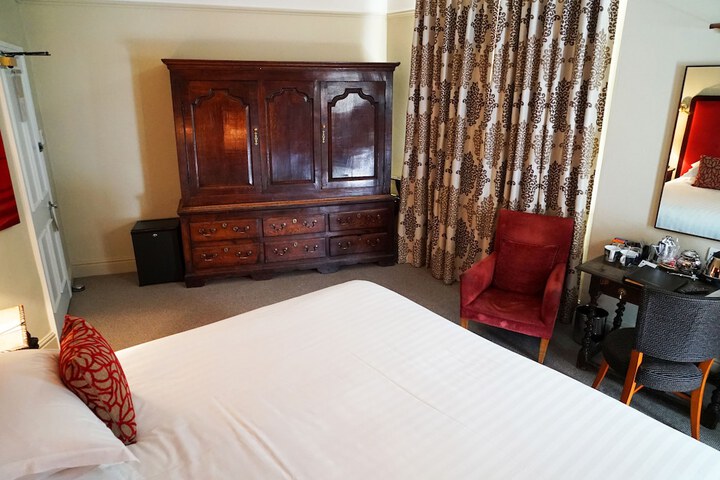 Room 8 of 78