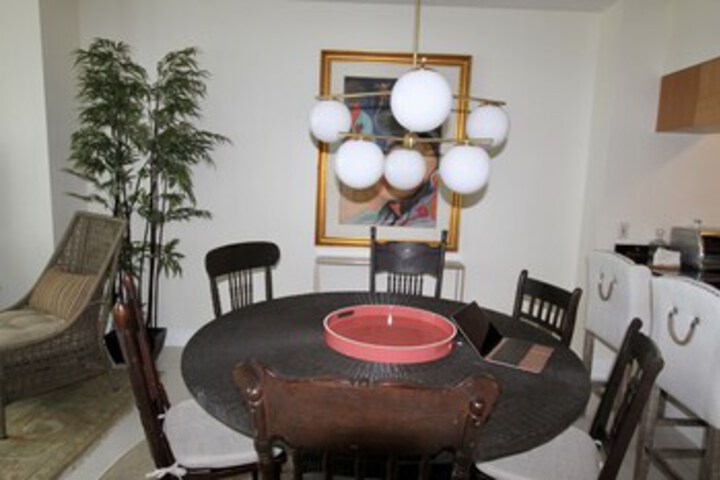 Room 65 of 263