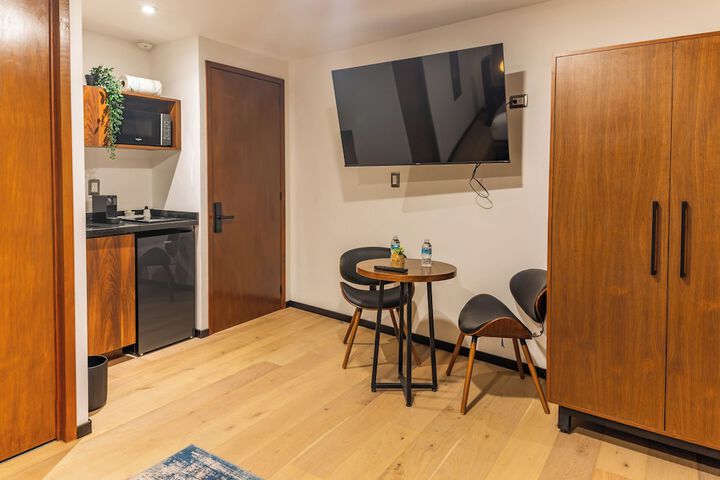 Room 126 of 329